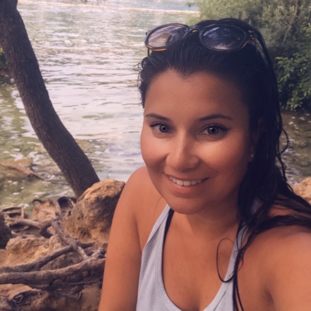 Meet your Posher, Elena